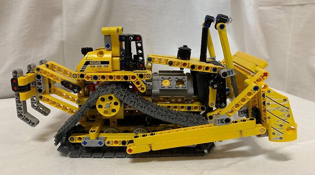 Lego Baukästen: Lego Technic Bulldozer – Gebraucht aus Meikirch von meineangebote 1