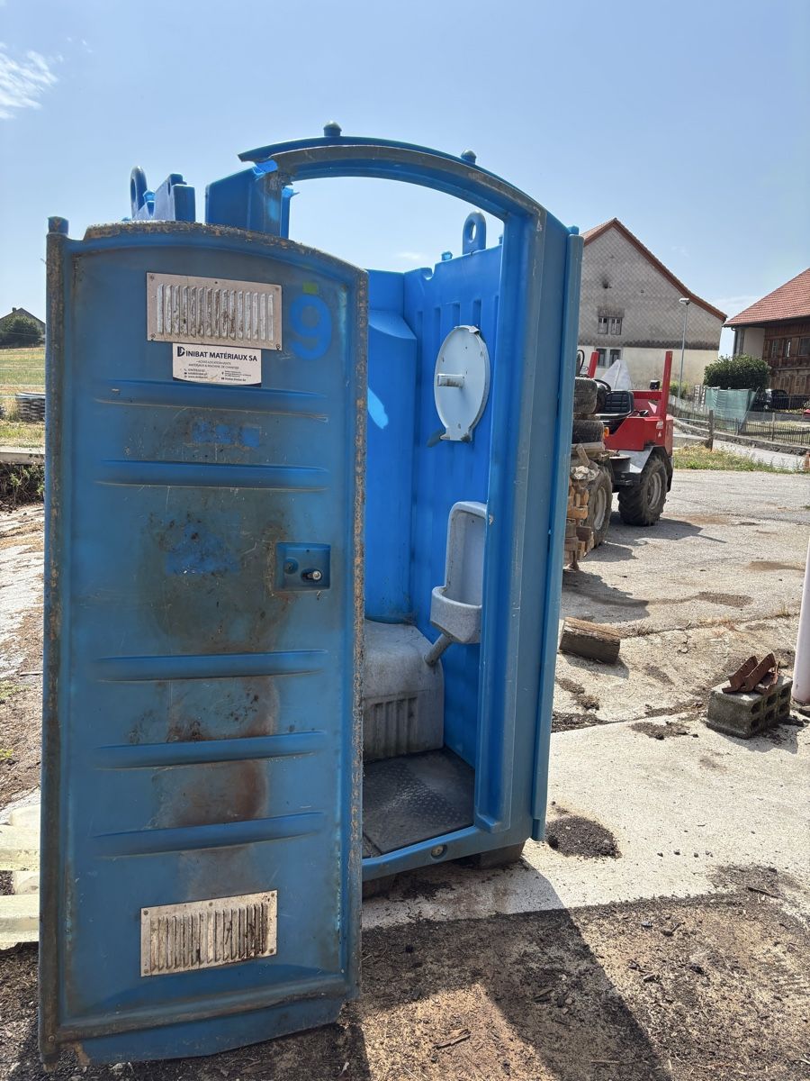 Baucontainer: Chantier – Defekt aus Vuisternens-devant-Romont von sauvage66 3