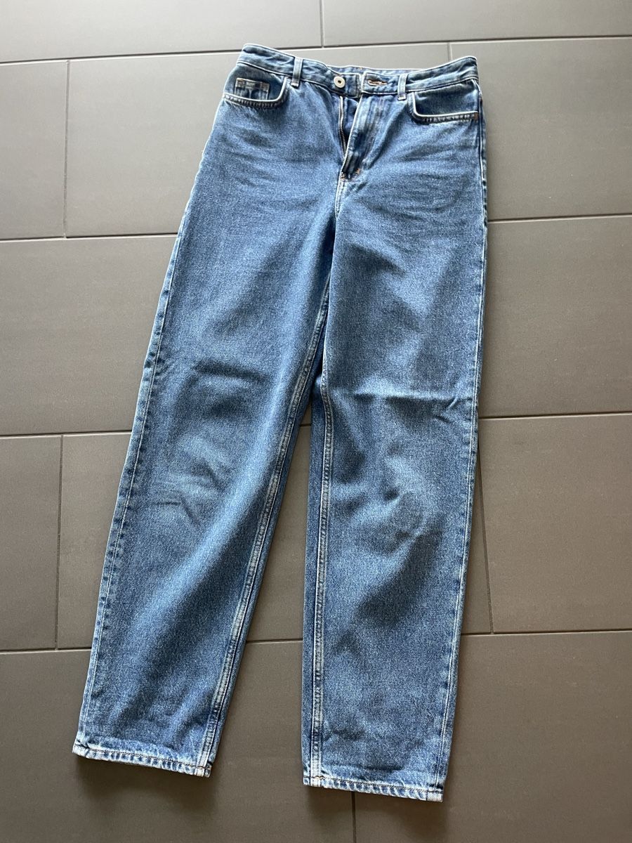 Cos Jeans: COS Jeans – Nuovo (secondo la descrizione) da Oberkirch LU venduto da lea_skv5