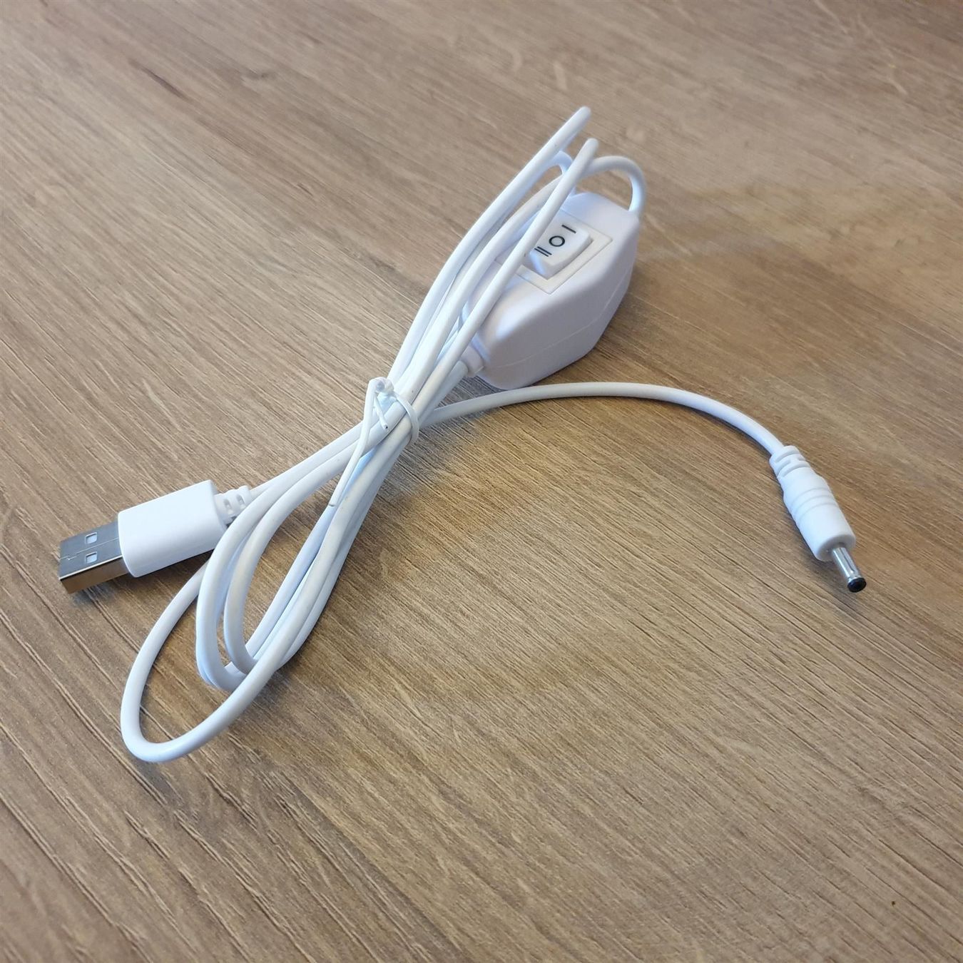 Cavi: Câble de charge USB à DC 3.5mm x 1.35mm – Nuovo (secondo la descrizione) da Yverdon-les-Bains venduto da rogi80 2