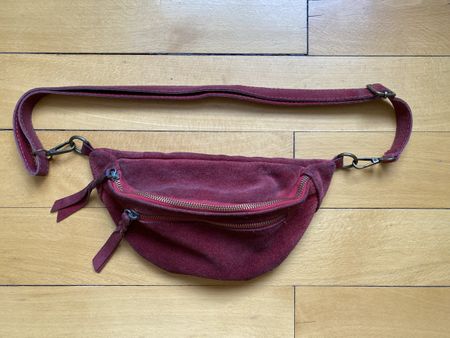 Bauchtasche aus Wildleder