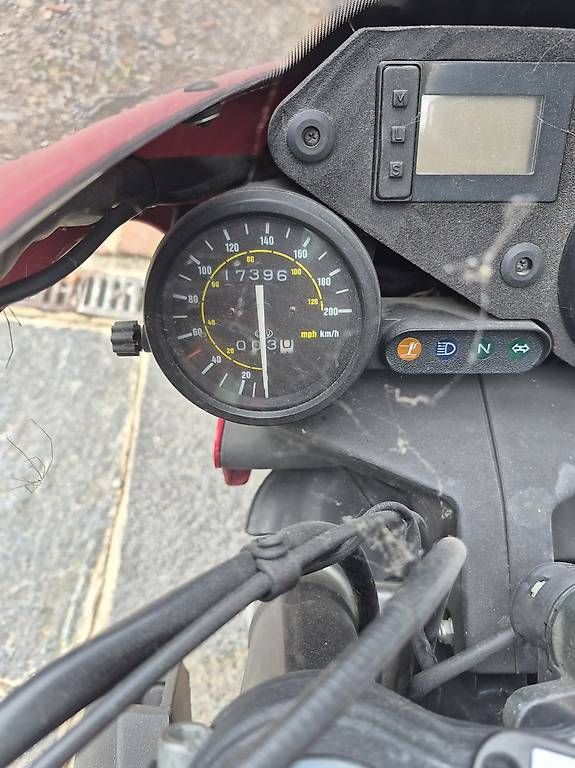 Aprilia Strada: Aprilia Tuono 125 cc – Usato da Riva San Vitale venduto da Marneta 1