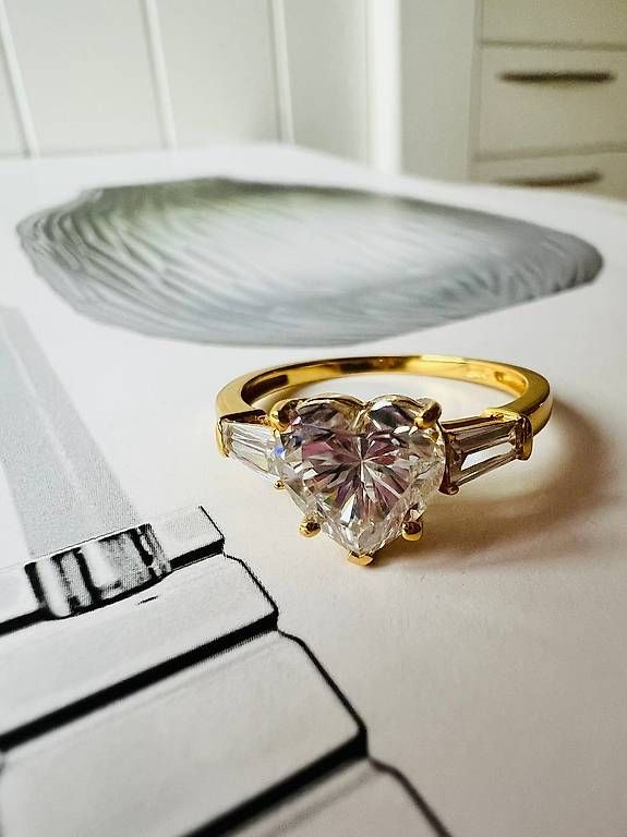 Ringe: Herzförmiger Moissanitring 2 Karat – Gebraucht aus Thalwil von han_2b8c 2