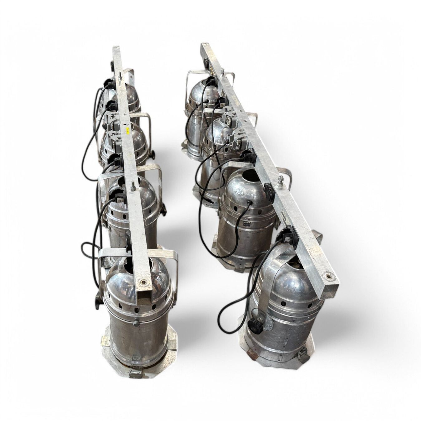 Lampade: 2x Par Stangen mit je 4 Par 64 silber – Usato da Däniken SO venduto da Profog1 3