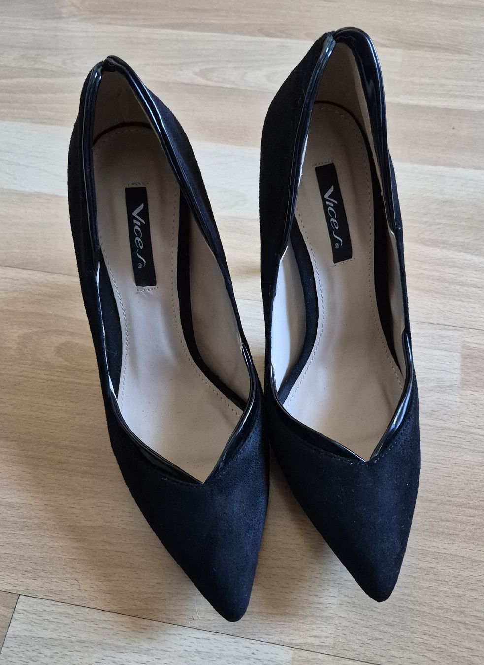 Scarpe da donna: Neu schwarze Pumps Gr. 38 – Nuovo (secondo la descrizione) da Naters venduto da Monika-K 1