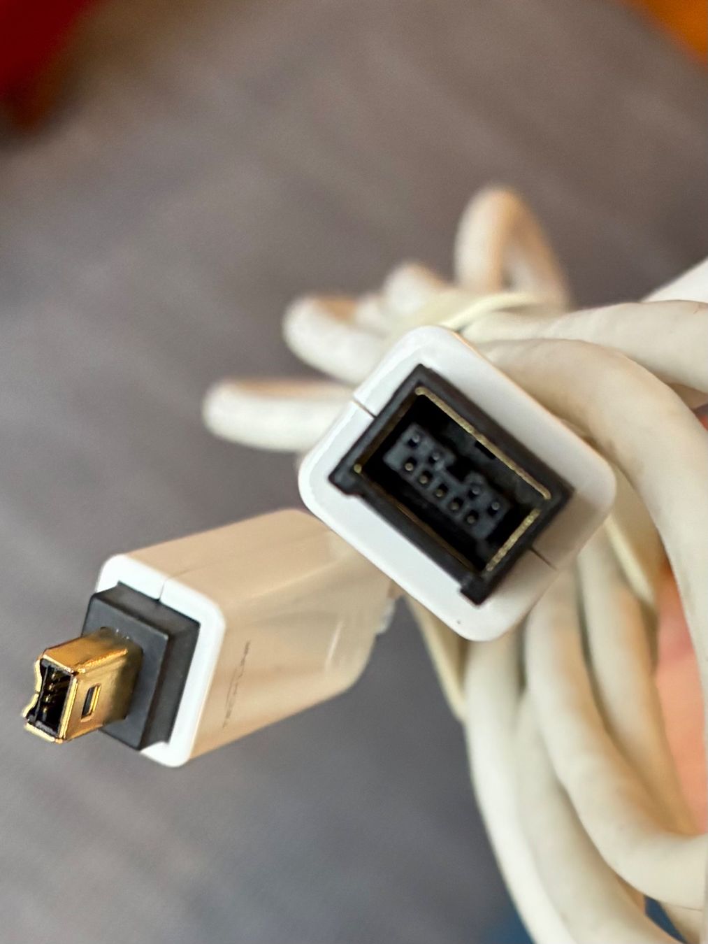 Cavi: Firewire Kabel – Usato da Zürich venduto da T_K_H_M 1