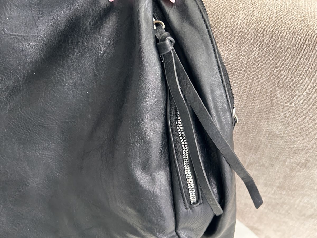 Zaini: Schwarzer Rucksack in Lederoptik  – Usato da Bülach venduto da lguedeskr 3