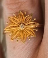 Bague fleur filigrane portugaise en or 19k avec diamant