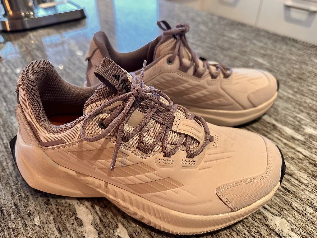 Adidas Damenschuhe: Adidas Terrex Trekkingschuhe Damen, Grösse 38 – Neu (gemäss Beschreibung) aus Wallisellen von Udj93