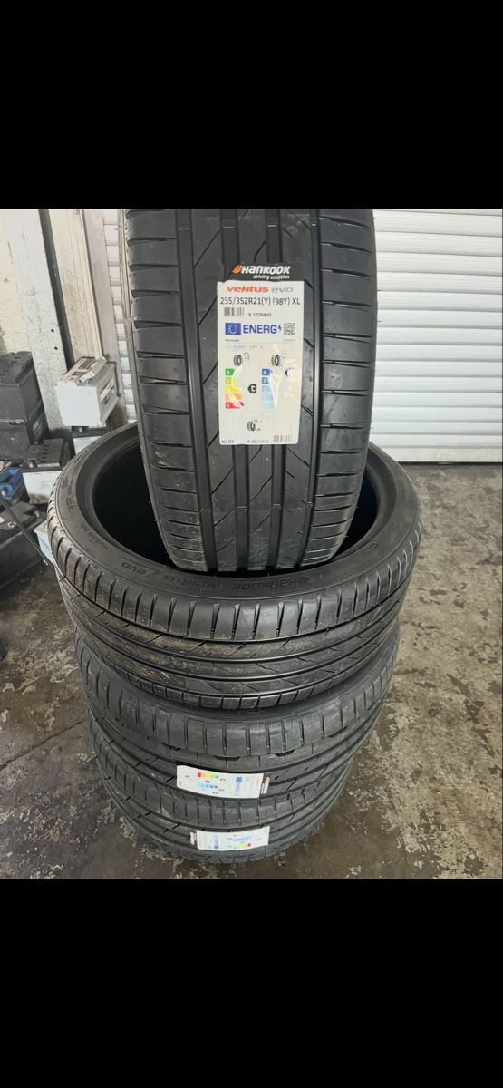 Pneumatici & Ruote complete: 255/35/21 & 285/30/21 mit Montage Ab 940.- – Nuovo e nell'imballaggio originale da Möriken AG venduto da duv_c6rr