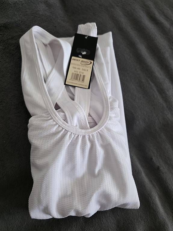 Top: BEST BODY WEIS WEISS M  – Usato da Reitnau venduto da cuorematto01