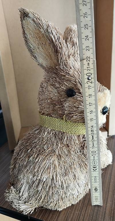 Figuren: Hase aus Stroh  – Gebraucht aus Cressier FR von V8Car 1