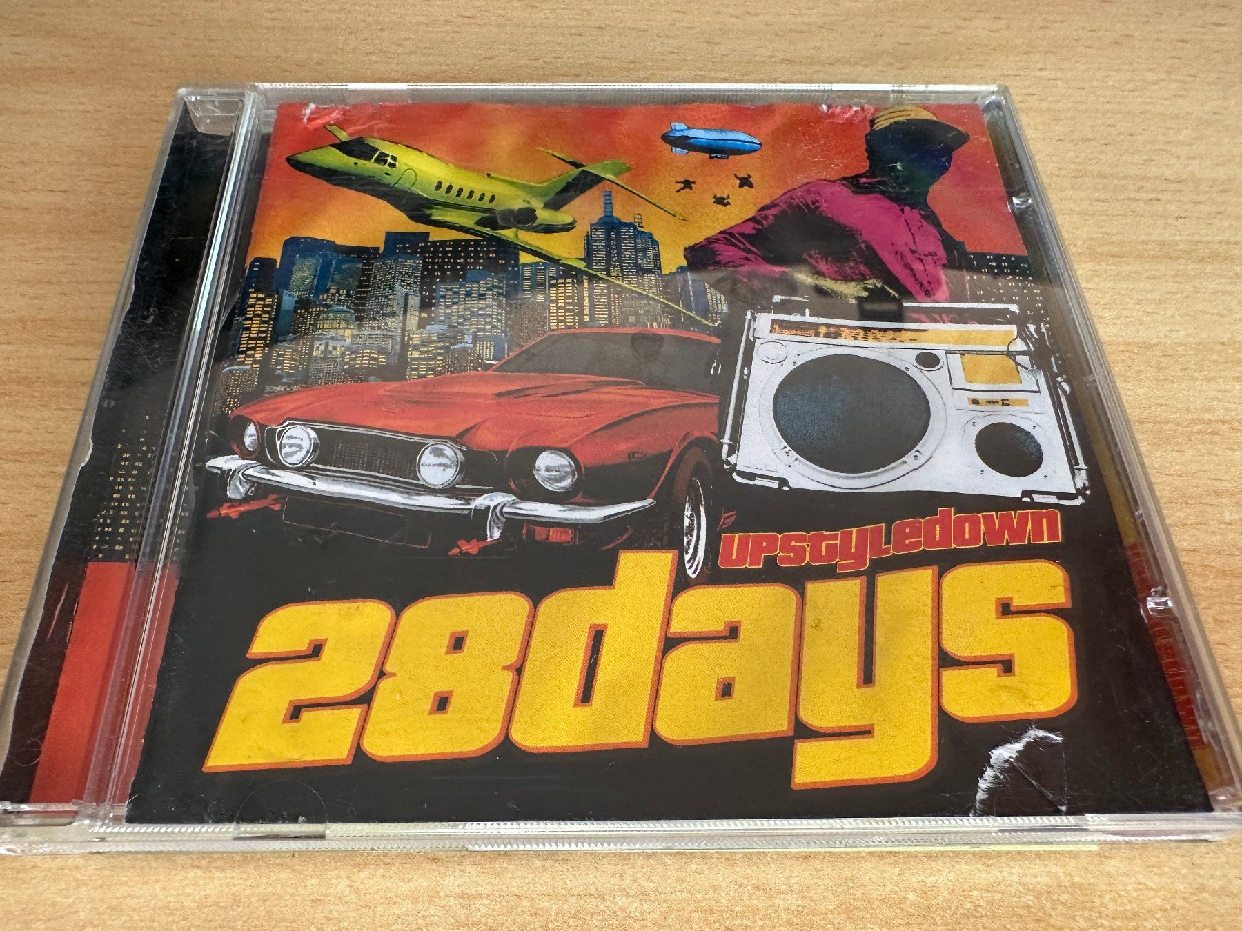 CD: 28 Days – Upstyledown – Usato da Rikon im Tösstal venduto da Alpenmutz