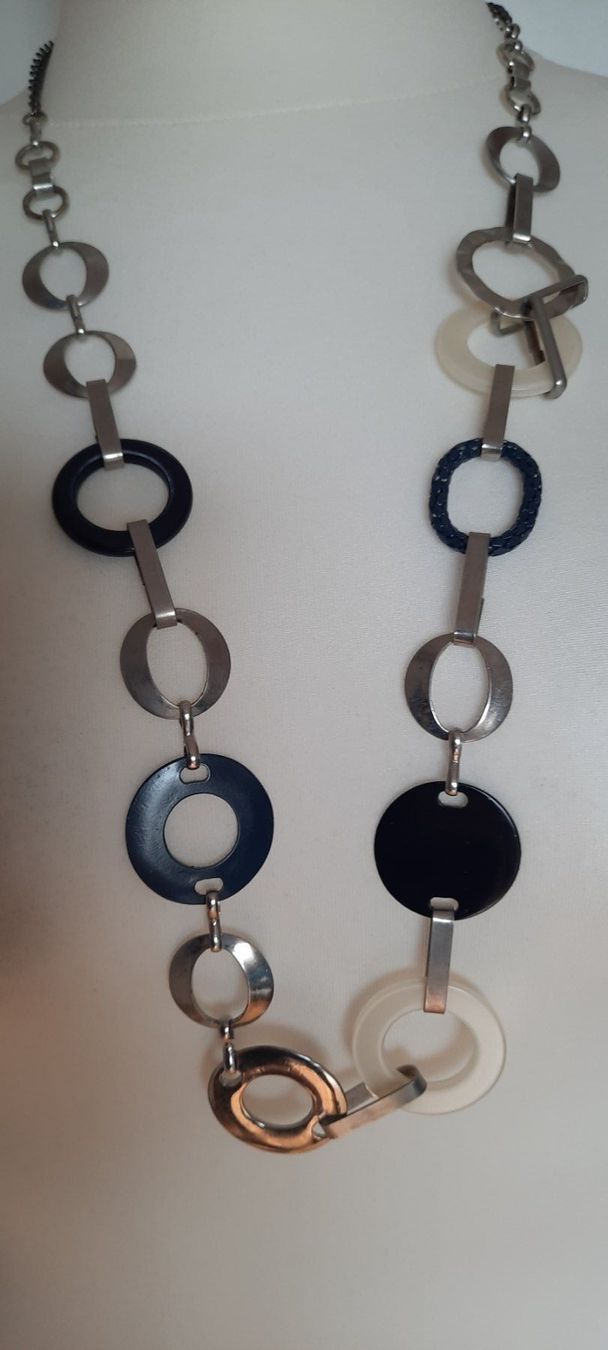 Catenine: ***CECIL*** Kette in blau-weiss-silber – Usato da Wädenswil venduto da H2H_Secondhandshop 1