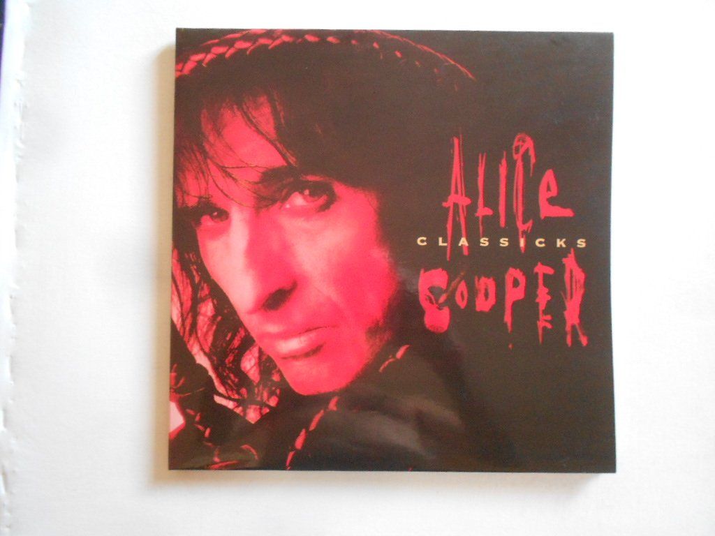 Dischi in vinile: ALICE COOPER  -  CLASSICKS  ( VINYLE ROUGE  2000 COPIES ) – Usato da Bex venduto da Giorgiob