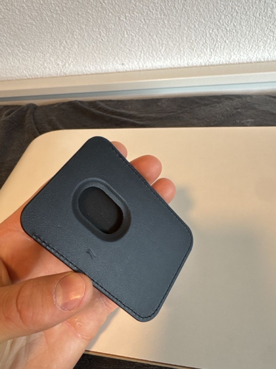 Apple Cover & Protezioni schermo: Porte carte MagSafe Apple – Nuovo (secondo la descrizione) da Biel/Bienne venduto da Lor_jxl2 2