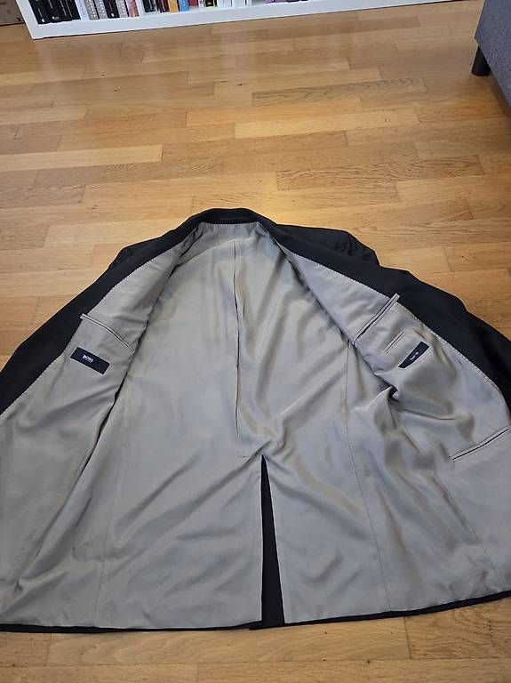 Giacche: HUGO BOSS BLAZER – Usato da Selzach venduto da Cosma4 1