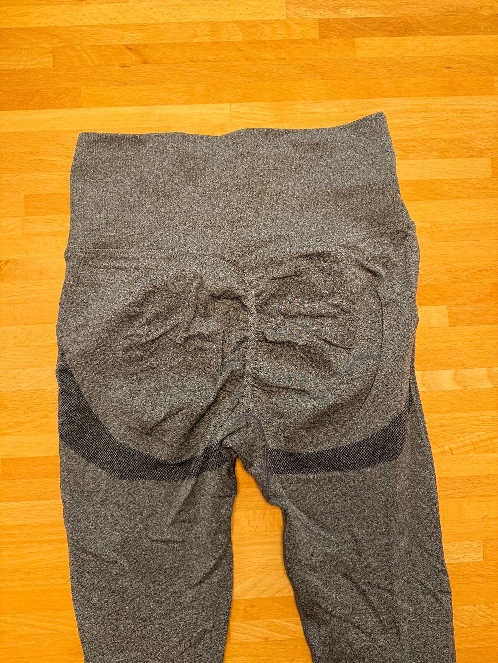 Leggings: Leggings da palestra grigio – Usato da Losone venduto da AriCol1512 2
