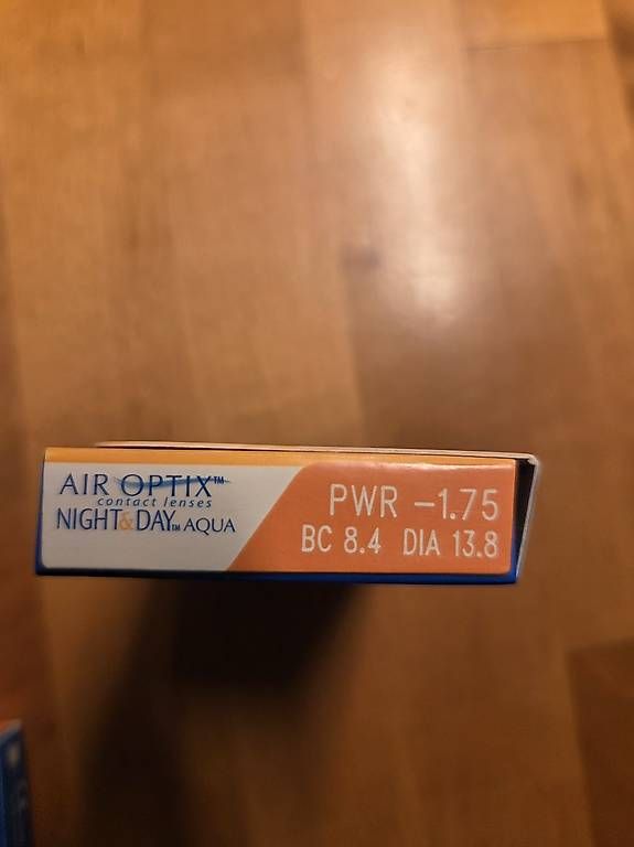 Lenti a contatto: Air Optix Night & Day Monatslinsen – Usato da Uttigen venduto da secret13 2