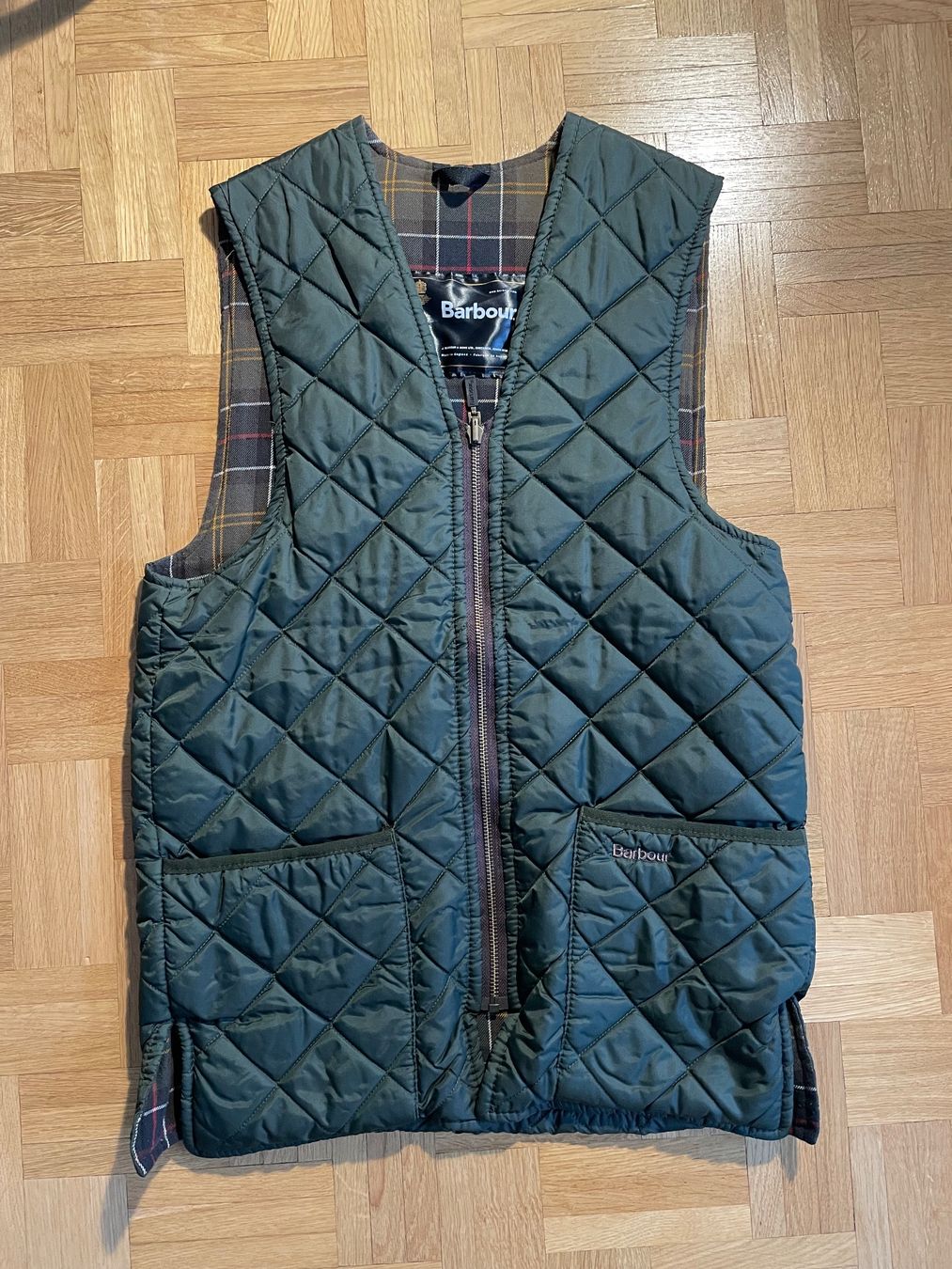 Barbour Gilet & Giacche: Barbour Steppweste als Innenfutter zur Barbourjacke – Usato da Zürich venduto da dan_lr5b