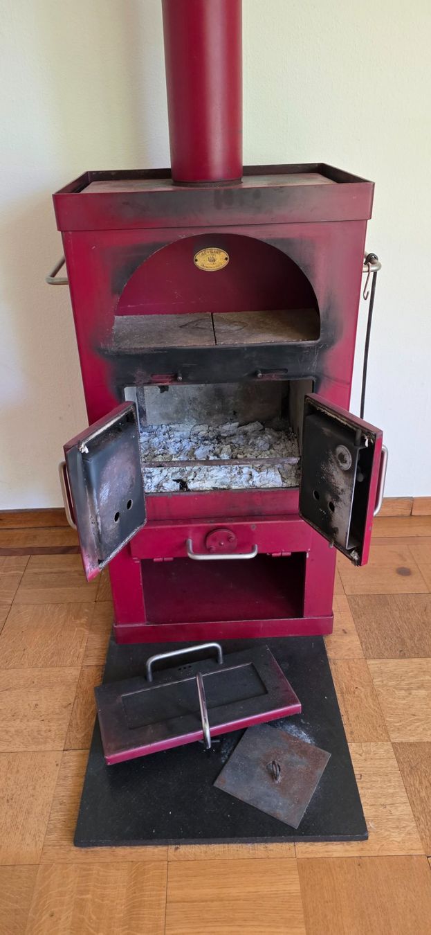 Stufe caminetto: Roter Schwedenofen / Chemineeofen – Usato da Luzern venduto da U_P 1