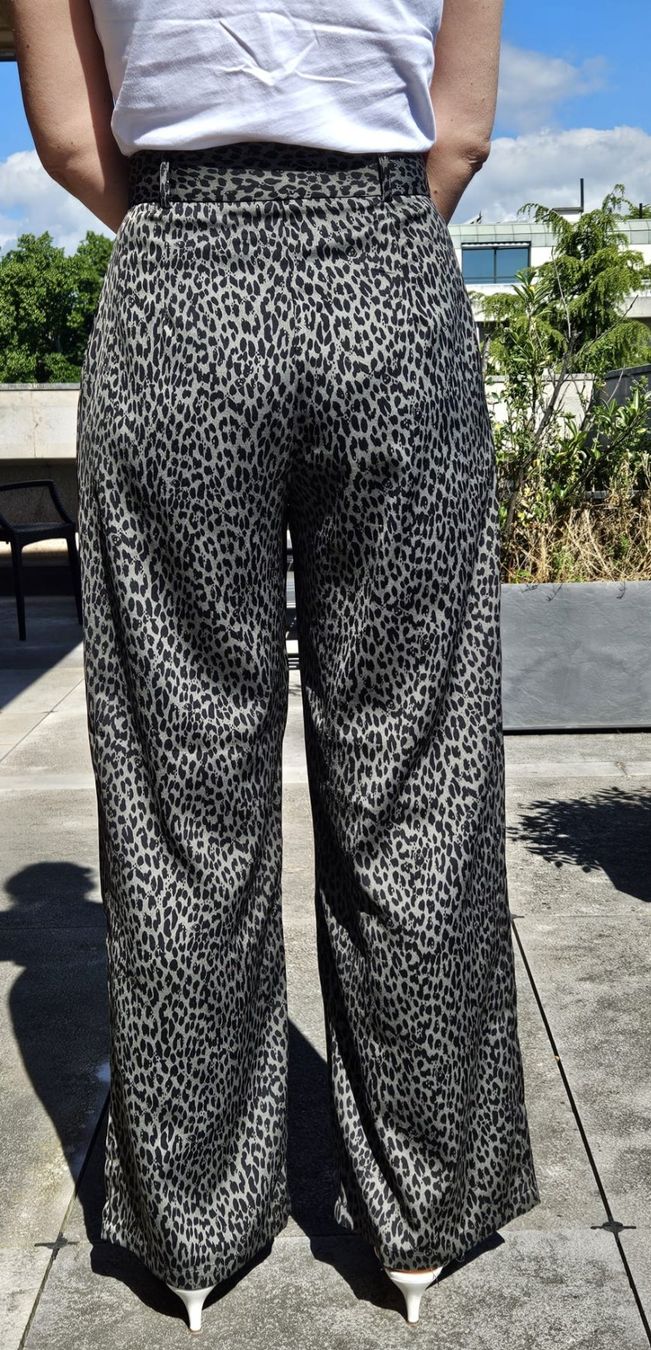 IKKS Pantaloni: Pantalon imprimé animal – Usato da Genève venduto da celima48 1