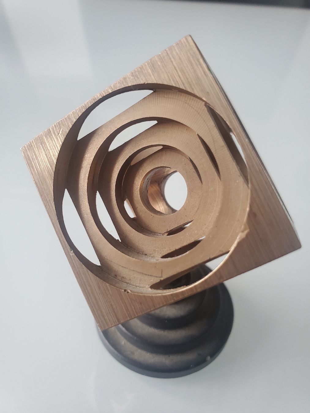 Tutte le decorazioni: Geometrische Figur aus Metall – Usato da Frauenfeld venduto da BeneFull 5