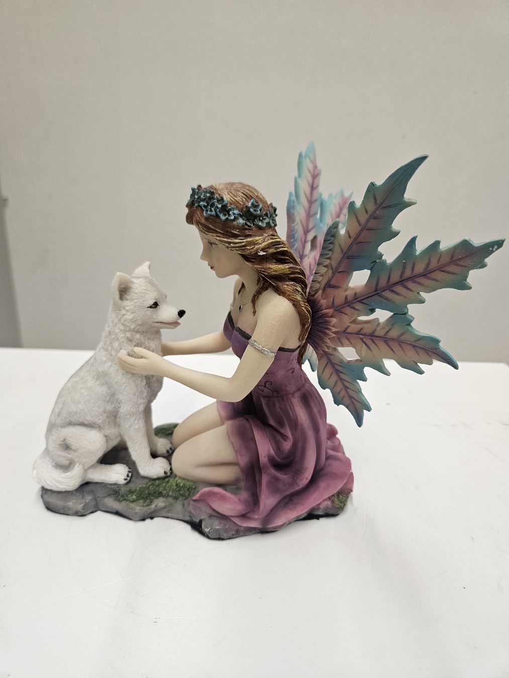 Statuette: Fee mit jungem Wolf Neu – Nuovo e nell'imballaggio originale da Dielsdorf venduto da Kenan997
