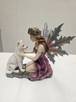 Fee mit jungem Wolf Neu