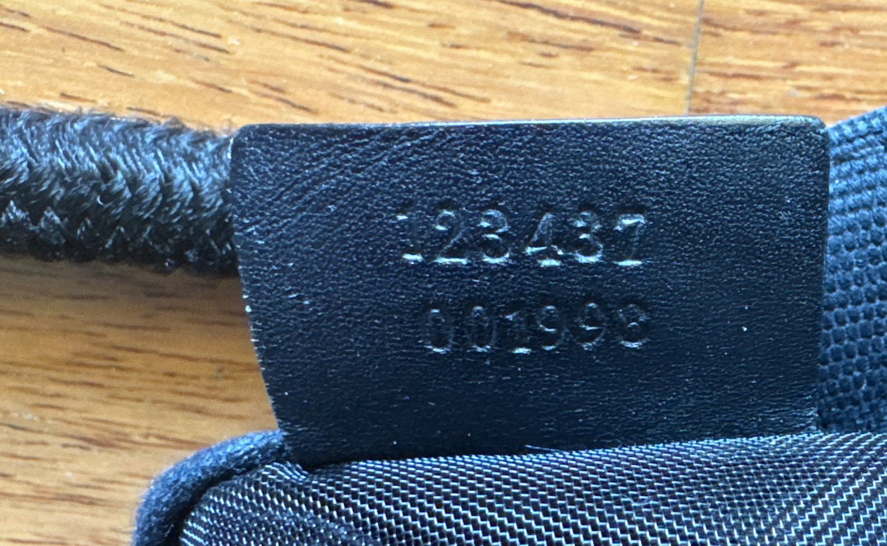 Gucci Borse: Gucci GG Monogram Slingbag, selten, Vintage – Usato da Zuerich venduto da muzuto 4