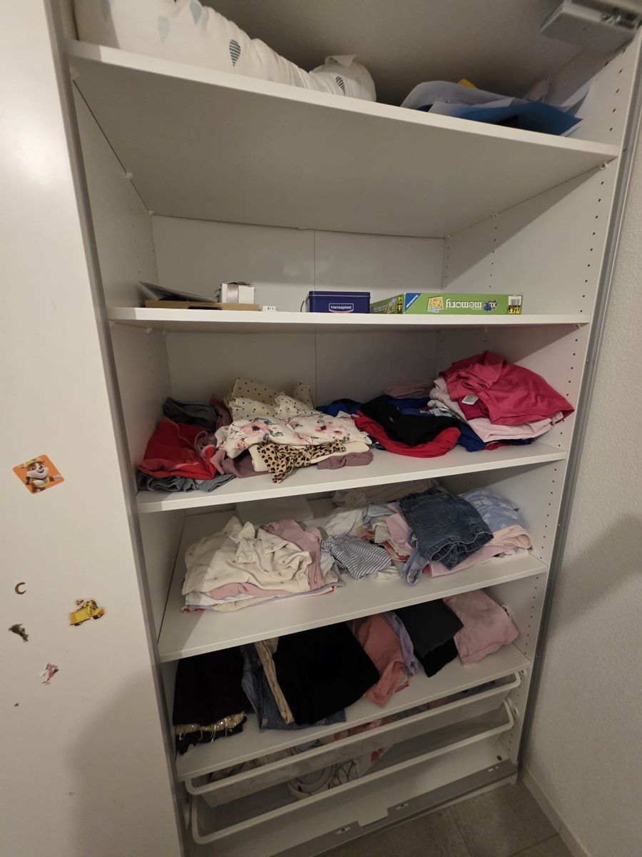 Armadi: Kleiderschrank weiss mit Aufklebern – Usato da Staufen venduto da PeterL1988 3
