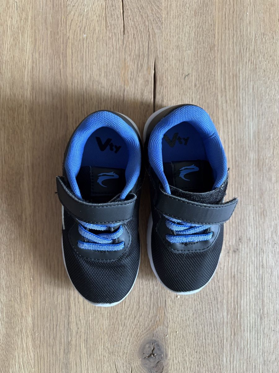 Scarpe da uomo: Turnschuhe Kinder – Nuovo (secondo la descrizione) da Neerach venduto da lin_v6bj 3