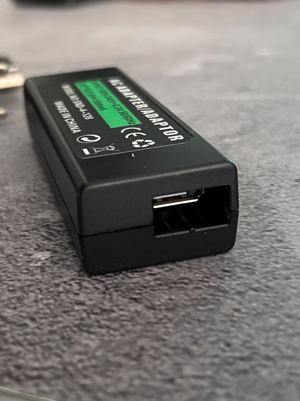 Sony Adattatori & Cavi: PlayStation PSP Go Ladekabel / AC Adapter Netzteil – Nuovo (secondo la descrizione) da Niederwil SO venduto da BlueSonic 4