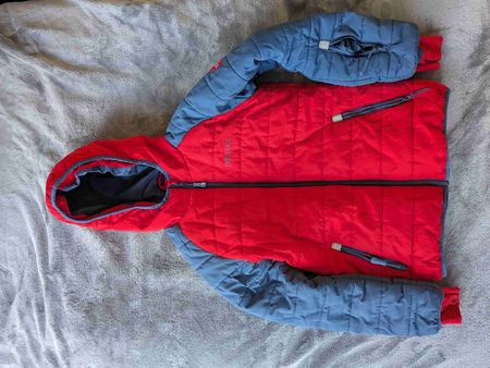 Veste d'hiver Trollkids rouge et bleue pour enfant 140