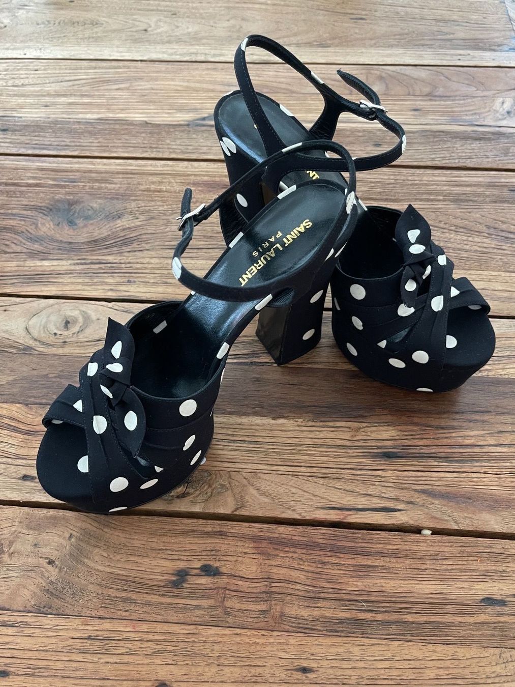 Saint Laurent Scarpe da donna: YVES SAINT LAURENT PLATEAU SANDALEN – Nuovo (secondo la descrizione) da Dübendorf venduto da TojaRose