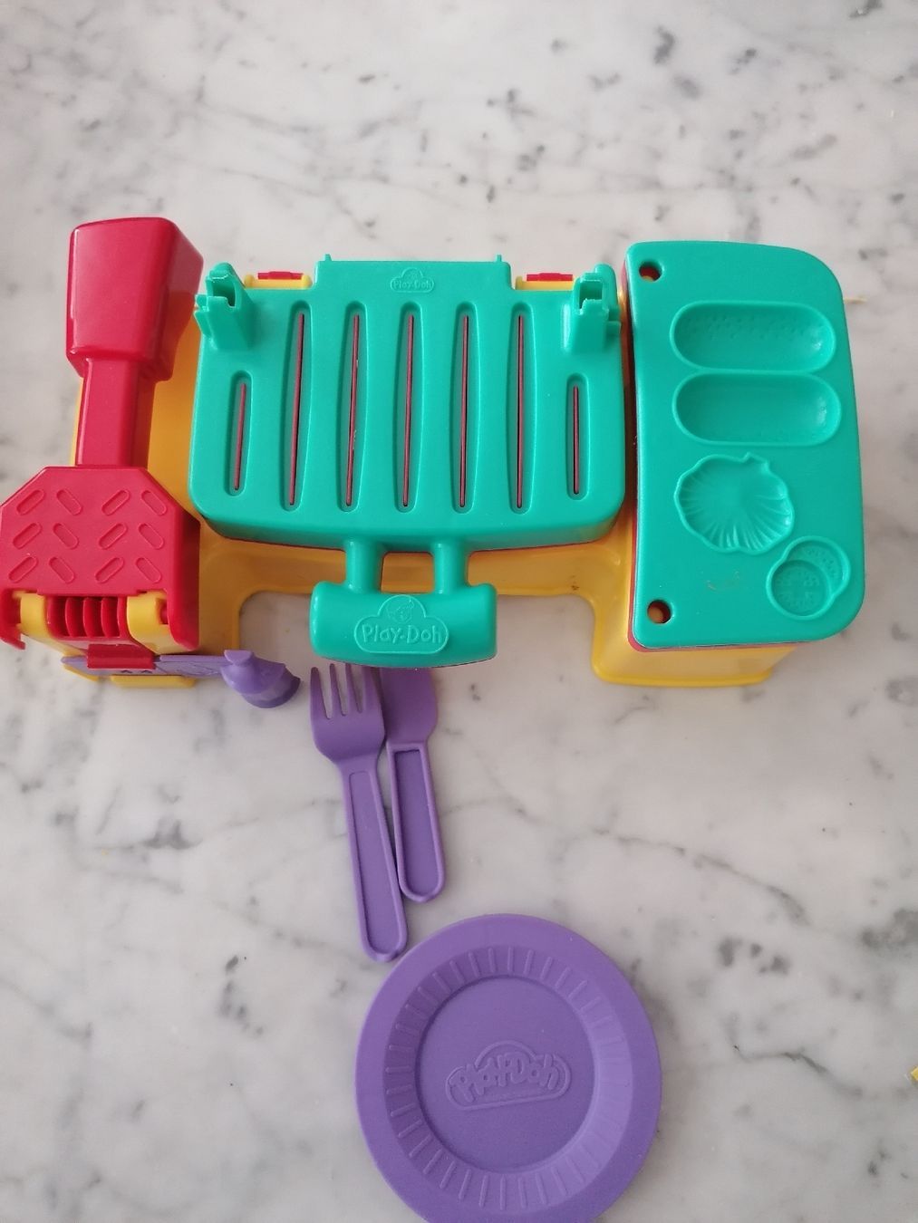 Play-Doh Jouets: GROSSES PLAY DOH SET – D'occasion à Pratteln par ThereseZ 2