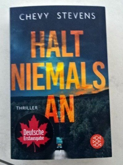Livres: Chevy Stevens Halt niemals an – D'occasion à Wetzikon ZH par strubeli024