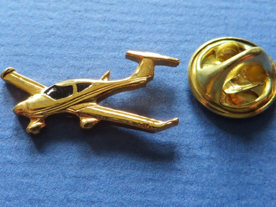 Placchette & Badge: PIN, FLUGZEUG  3D AVIATIK – Usato da Neuhausen venduto da luckimucki