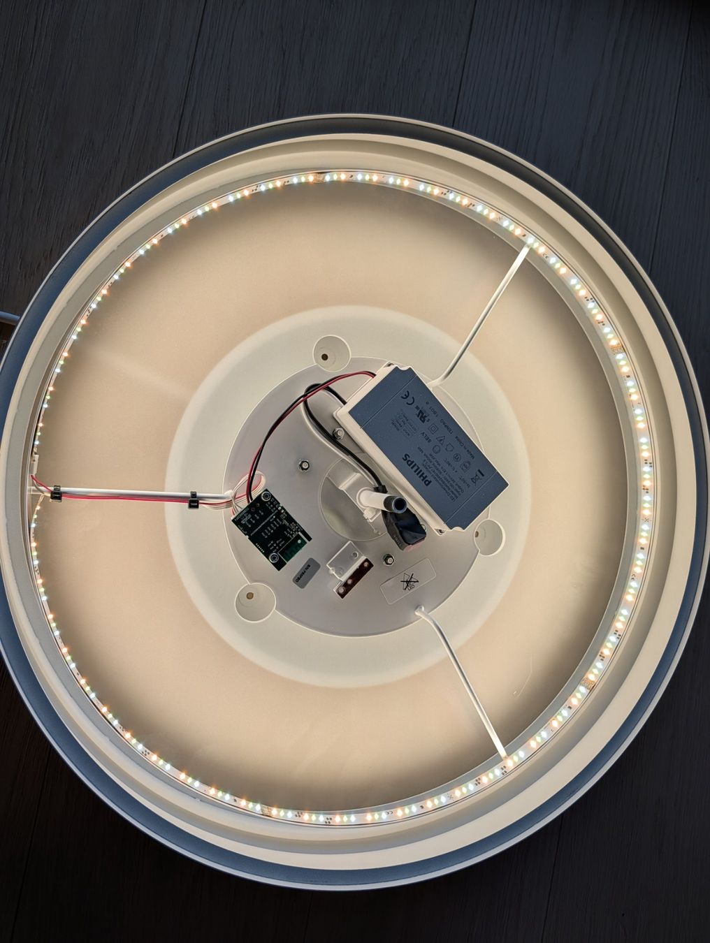 Philips Lampadari & plafoniere: Philips hue Fair Deckenleuchte schwarz – Usato da Buchs ZH venduto da Amigafreak 4