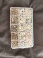 Bastelperlen Set mit Sortierbox verschiedene Formen 15 Fäche