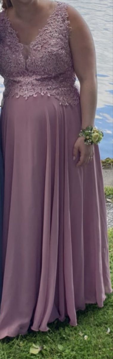 Vestiti: Abendkleid / Umstandskleid Gr 46 – Usato da Berg (Dägerlen) venduto da nzelli 1