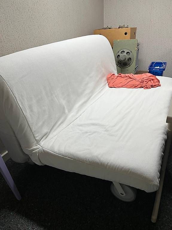 Divani: IKEA Schlafsofa mit Rollen 160 – Usato da Frutigen venduto da ManelimS 2