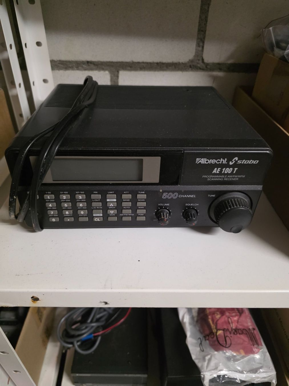 Technique de radiocom: Funkgerät Funkscanner ein Plastikfuss unten abgebrochen – D'occasion à Zürich par HB9EZE