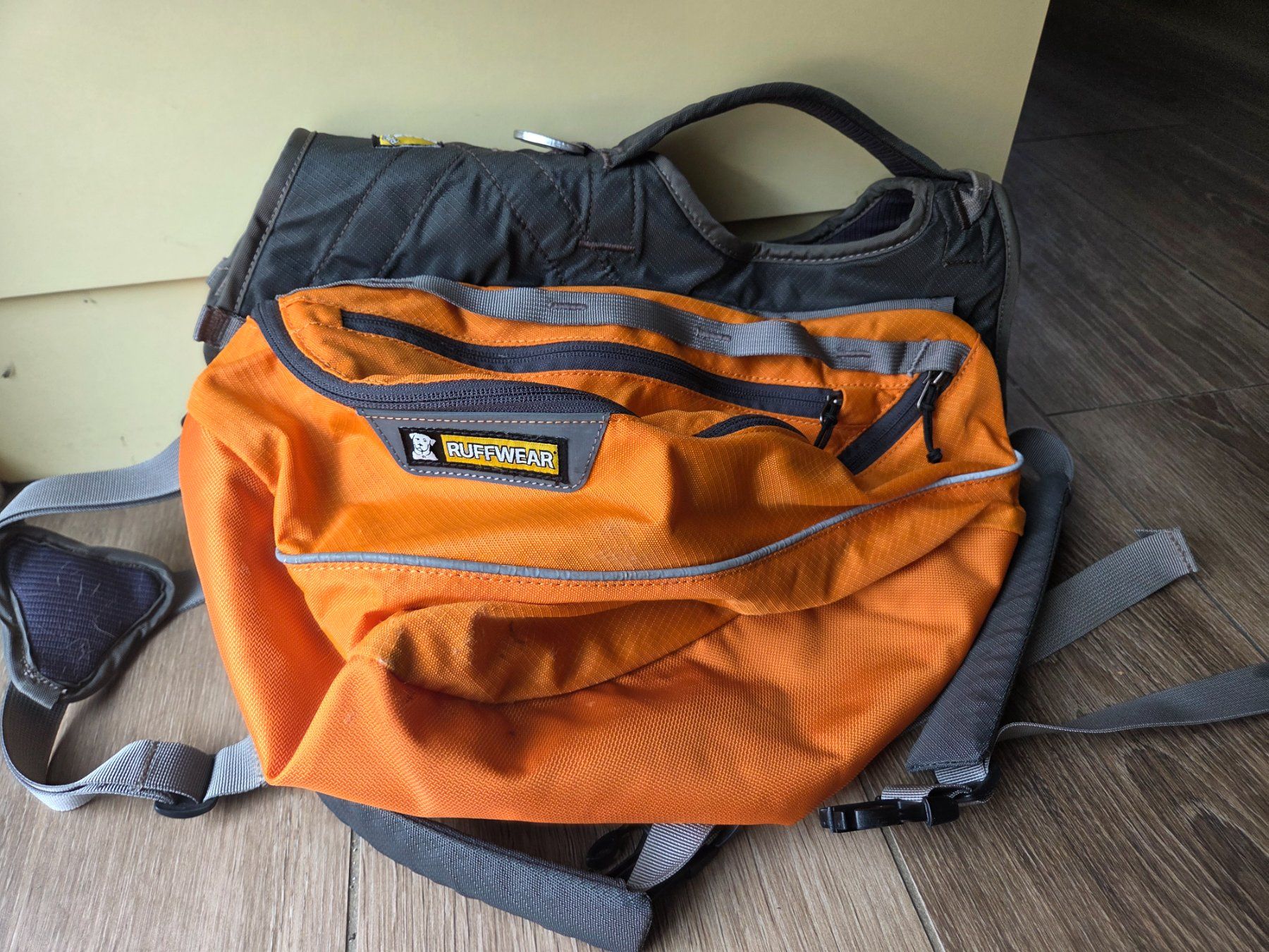 Ruffwear Rucksäcke: Hunderucksack Ruffwear L/XL – Gebraucht aus Ermensee von Hallo_Schweiz