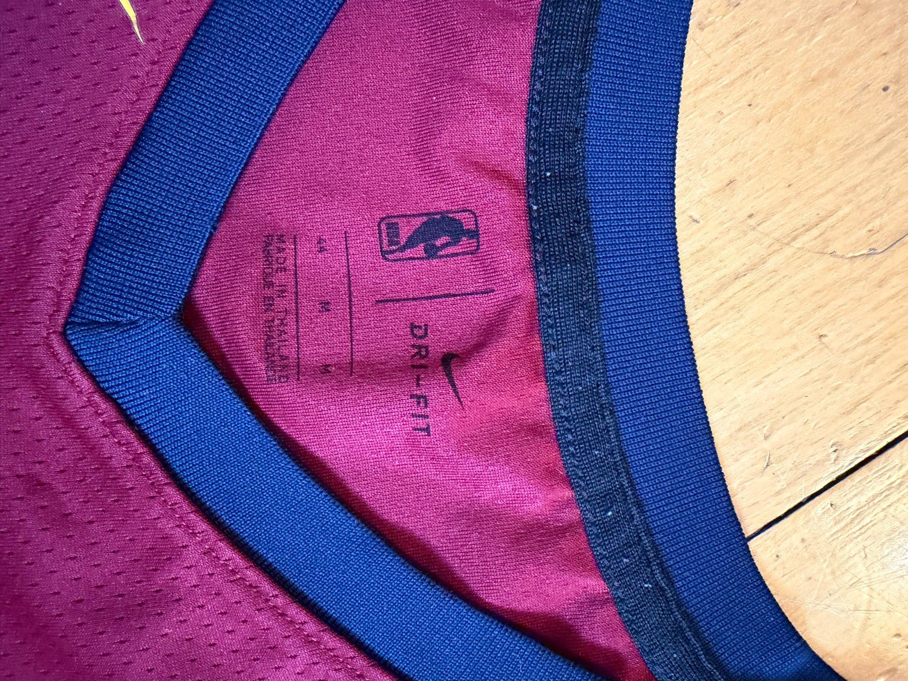 Canottiere & Pantaloni: Maillot Cleveland Cavaliers LeBron James 23 – Usato da Genève venduto da rij_7zrr 3