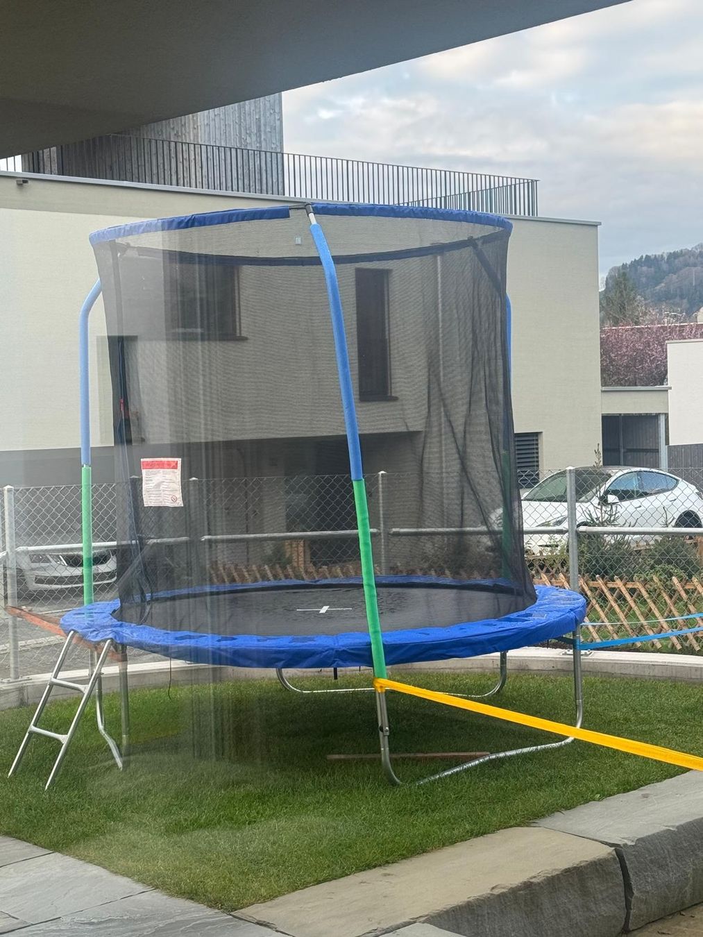 Trampoline: Trampolin – Gebraucht aus Berneck von Deborahmainardi