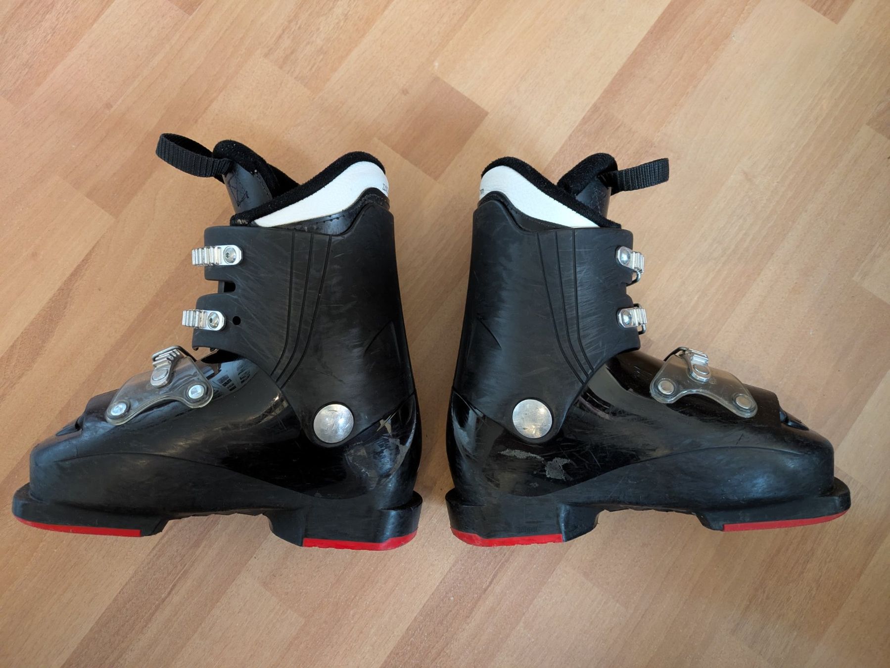 Atomic Scarpe per ragazzi: Kinder Skischuh – Usato da Kriens venduto da jaku 1
