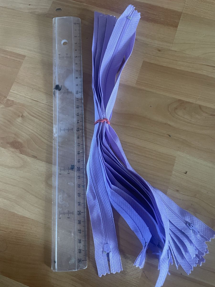 Stoffe: Lot de 10 fermetures éclair mauves  30cm neuves – Neu (gemäss Beschreibung) aus Yverdon-les-Bains von sogo02 1