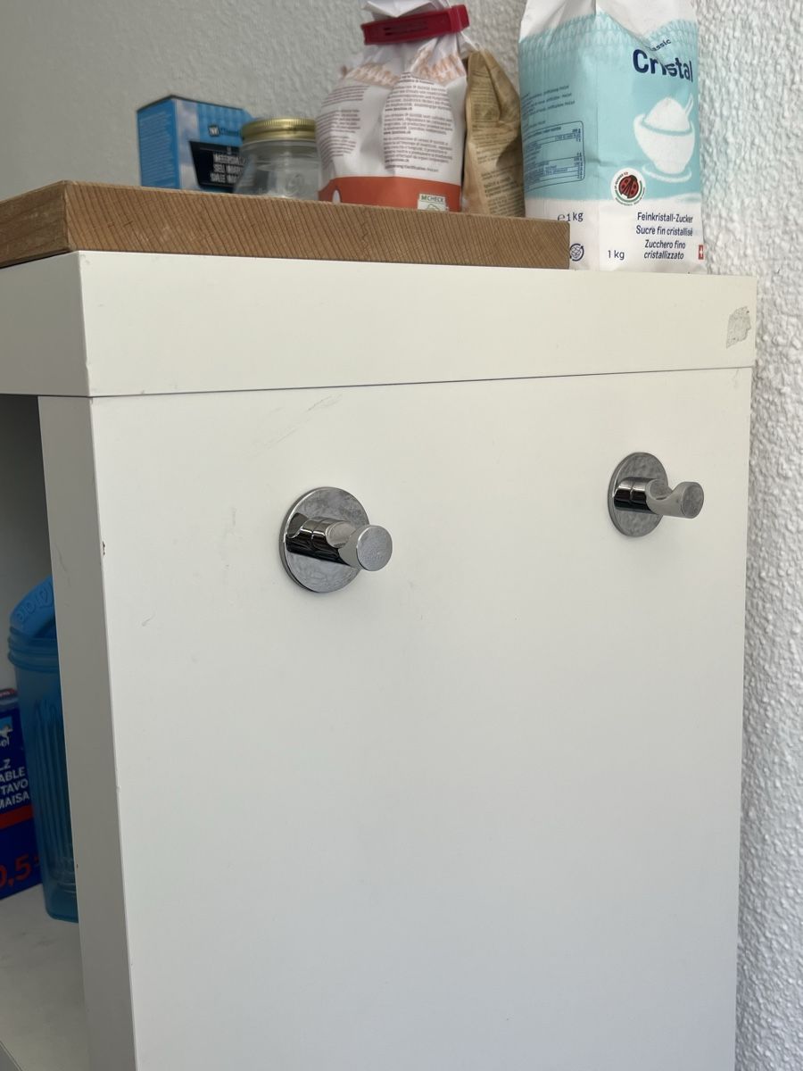 Ikea Armadi: Super praktisches und schmales Möbel – Usato da Winterthur venduto da kev_c9n7 7