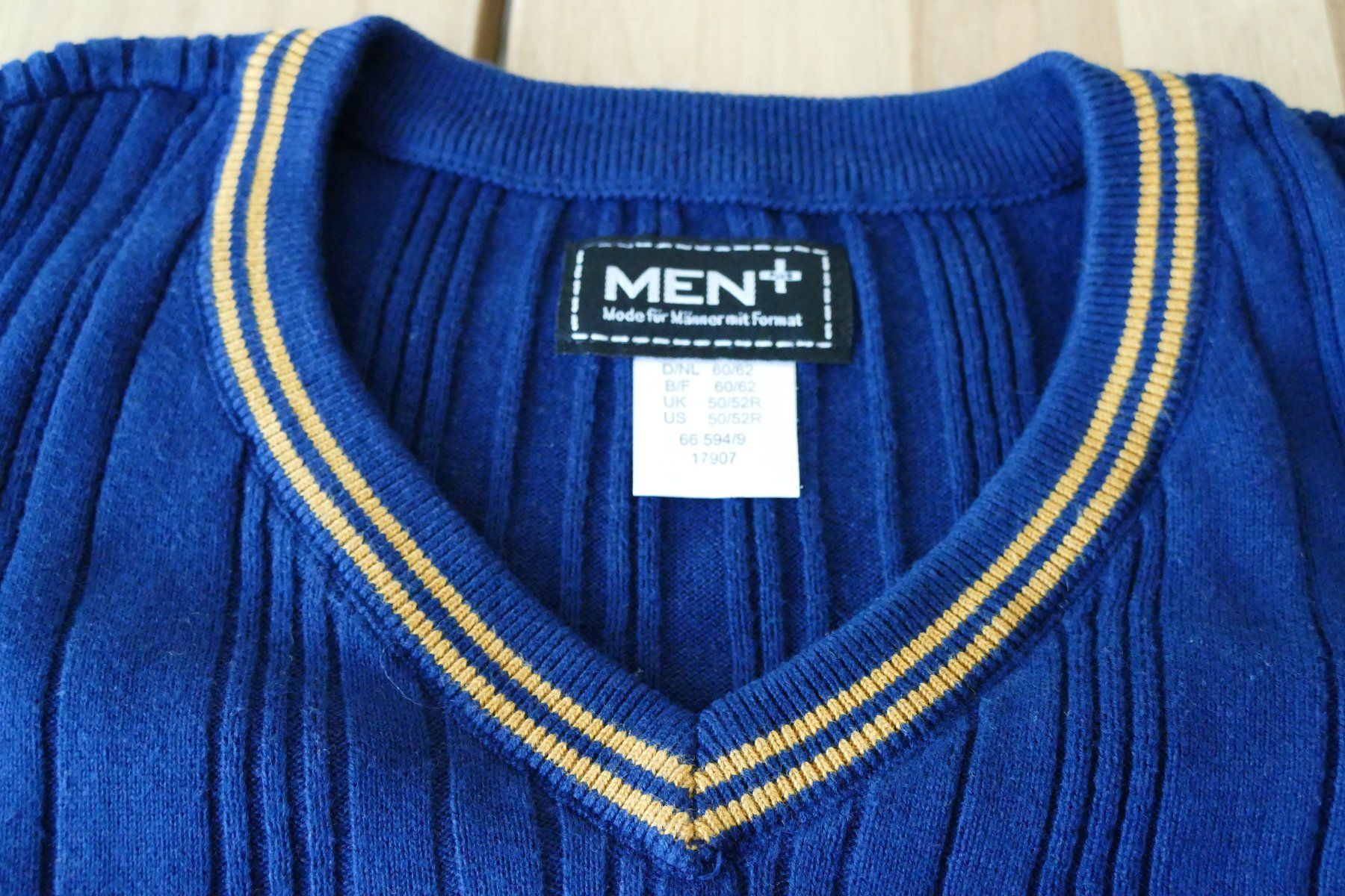 Maglioni & Felpe: Men+ Pullover, Top Zustand, Gr. 60/62, blau – Usato da Mumpf venduto da SeriousAG 1